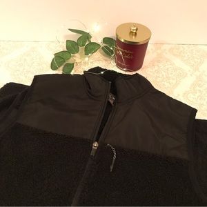 FLX Mens Sherpa Vest Black With Zip Pockets Size S
